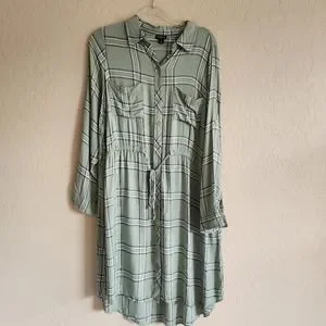 green emerald velvet dress Tawny Dress in Nocturne Plaid – Ivy City Co main image 0